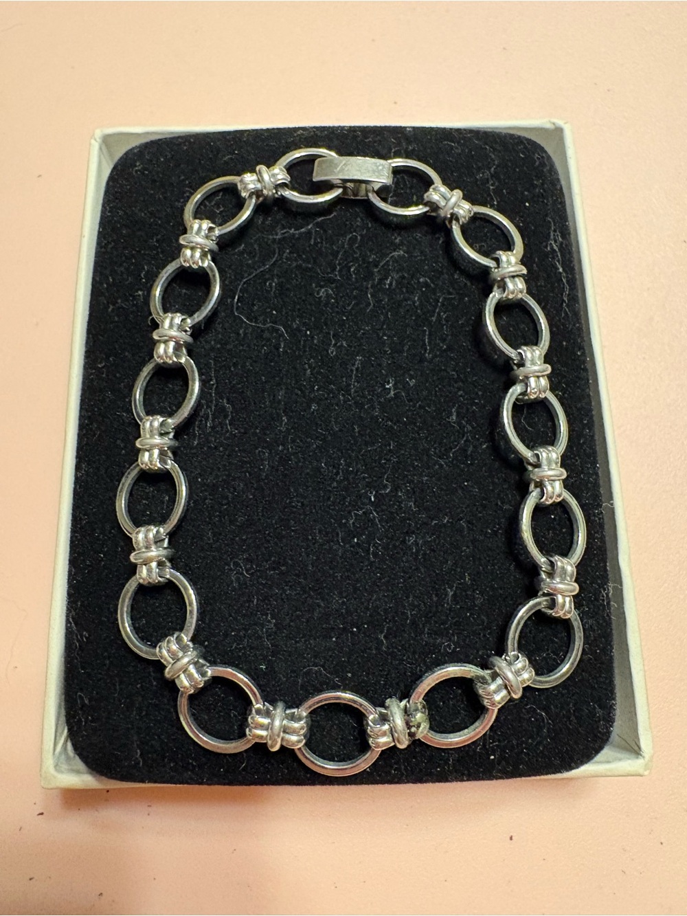 Silver Interlinked Circle Bracelet